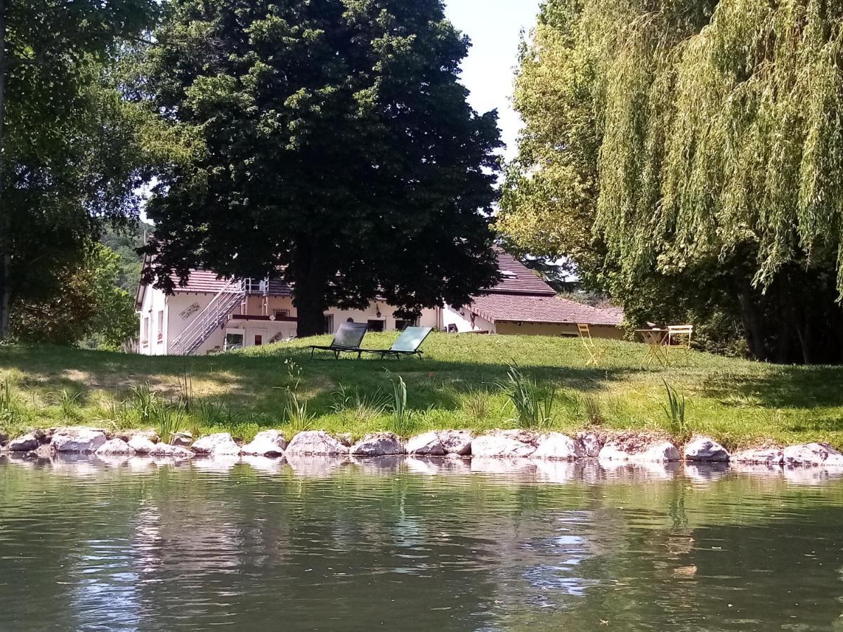 Havre De Paix Au Bords De L'Eure - Divers Hebergements Garennes-sur-Eure Dış mekan fotoğraf