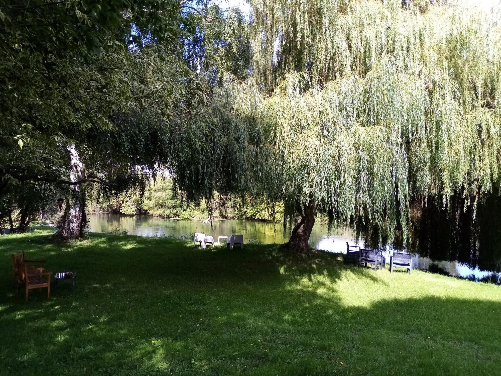 Havre De Paix Au Bords De L'Eure - Divers Hebergements Garennes-sur-Eure Dış mekan fotoğraf